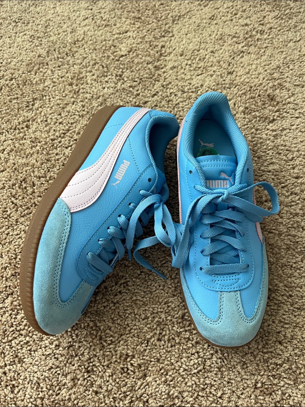 Puma tennis shoes